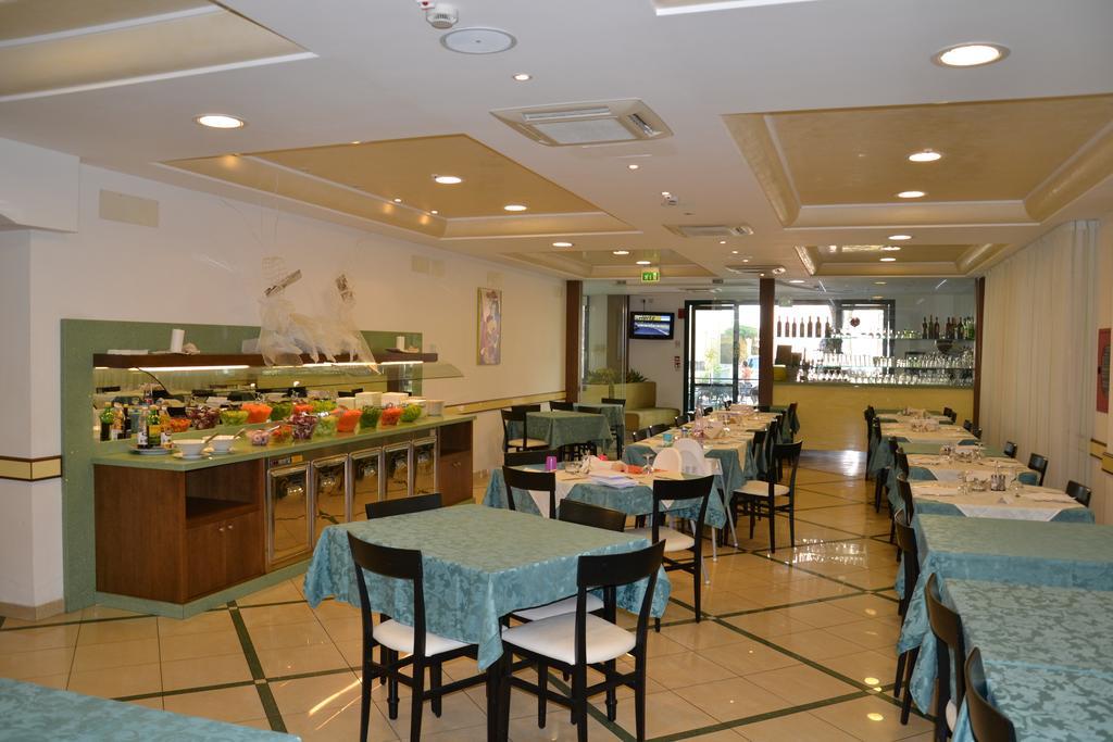 Hotel Ariston ميسانو ادرياتيكو المظهر الخارجي الصورة