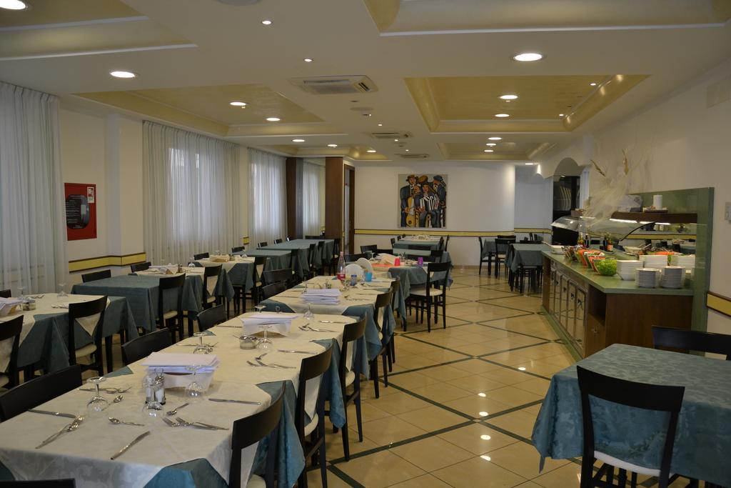 Hotel Ariston ميسانو ادرياتيكو المظهر الخارجي الصورة